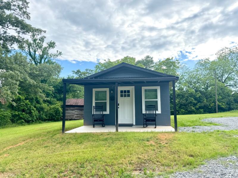 House for rent at 385 Main St #B, Iva, SC 29655