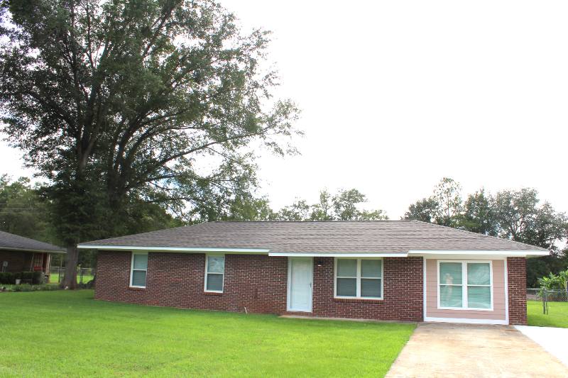 House for rent at 1252 Nixon Dr, Albany, GA 31705