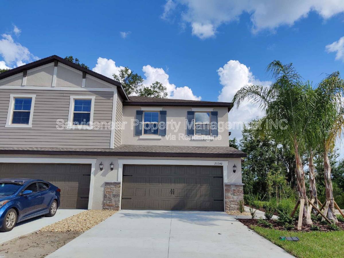 Townhouse for rent at 23240 Willow Glen Way, Lutz, FL 33549