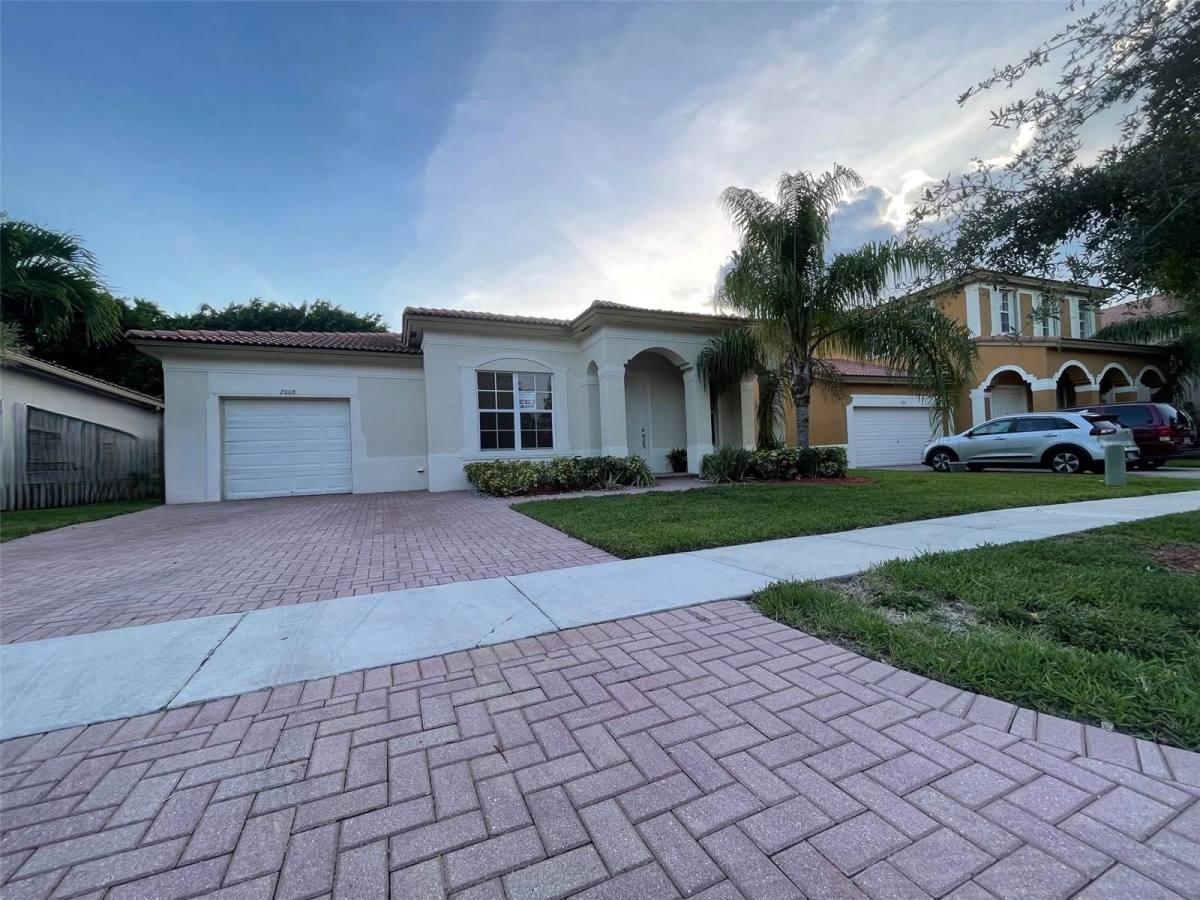 House for rent at 2008 NE 38th Rd, Homestead, FL 33033