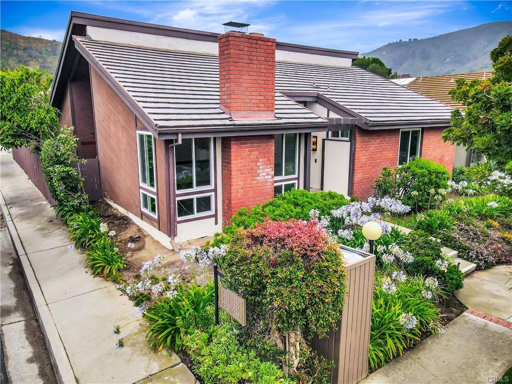 House for rent at 1329 Avenida De Cortez, Pacific Palisades, CA 90272