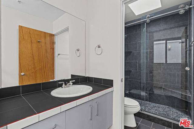 Townhouse for rent at 343 Rennie Ave #7, Venice, CA 90291