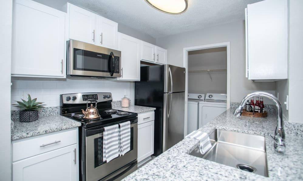 Apartment for rent at 950 Executive Dr, Alpharetta, GA 30005