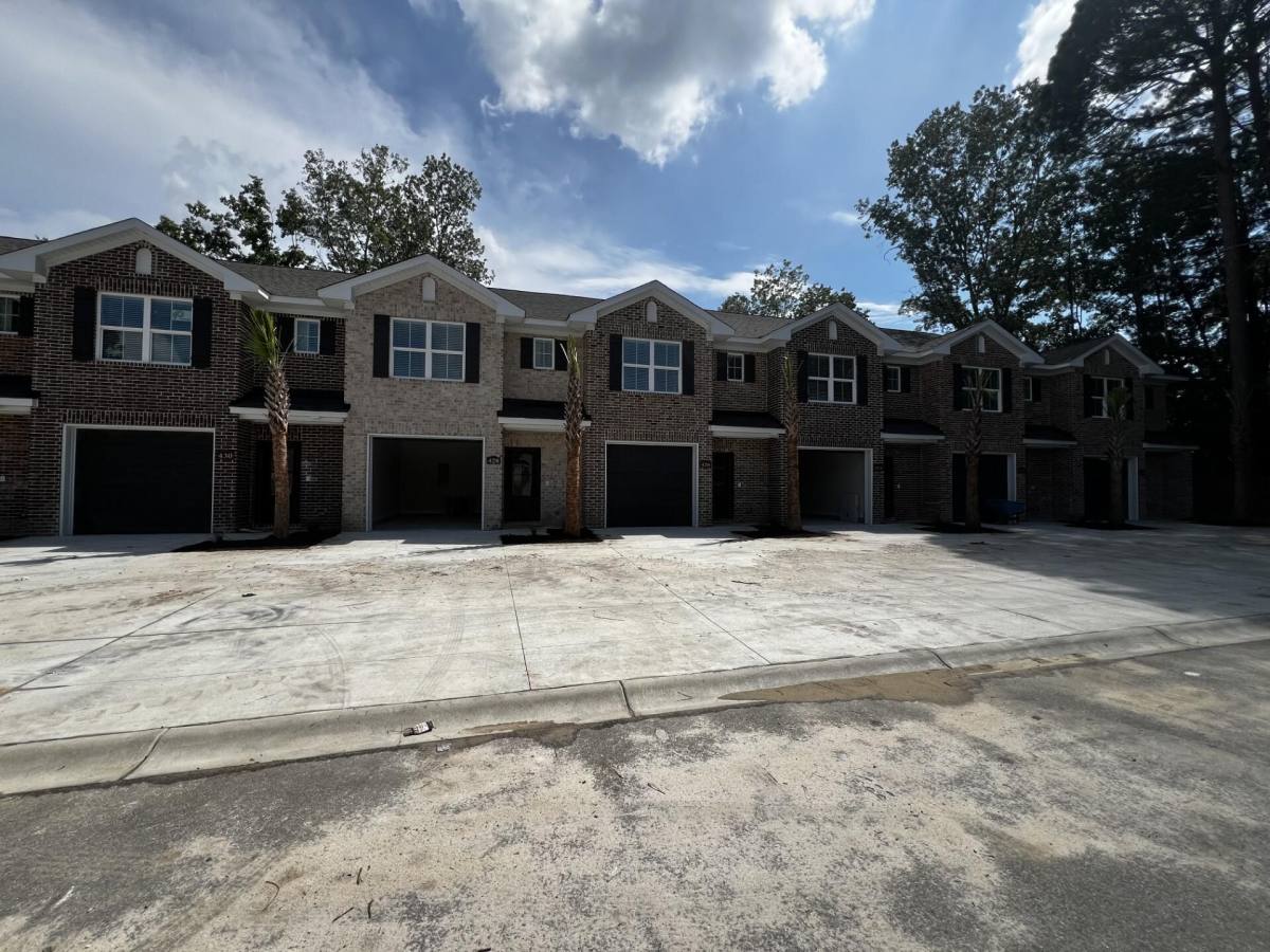 Townhouse for rent at 420 Wren Crest Lane, Florence, SC 29505