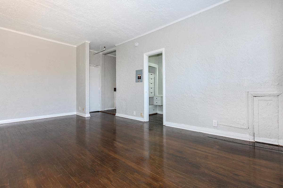 Apartment for rent at Ancelle, 701 Gramercy Dr, Los Angeles, CA 90005