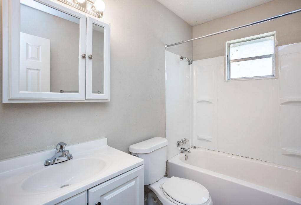 Apartment for rent at New Carrollwood, 200 Bledsoe St, Carrollton, GA 30117