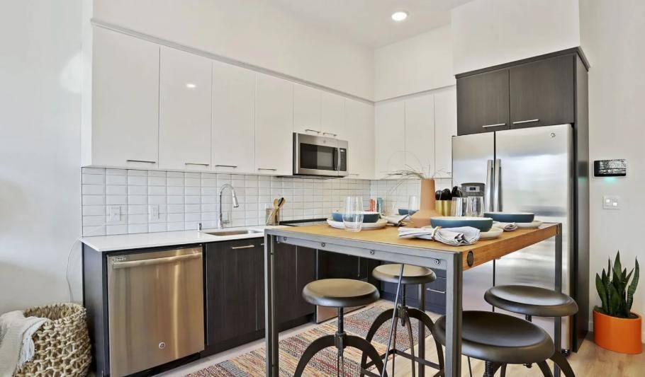 Apartment for rent at 1907 Q St, Sacramento, CA 95811