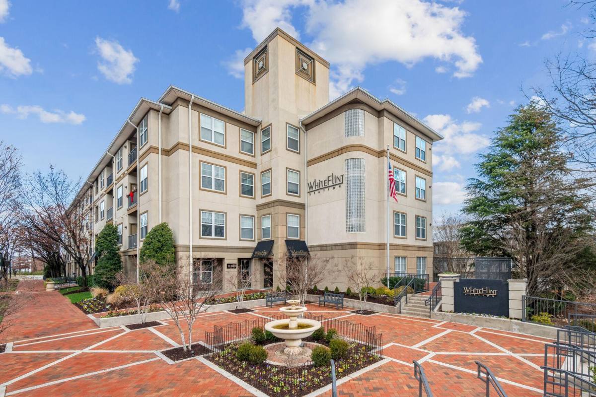 Apartment for rent at 11800 Old Georgetown Rd #1313, Rockville, MD 20852