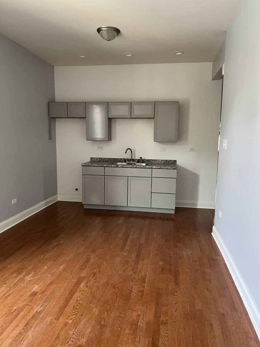 Apartment for rent at 7817 S Shore Dr #2R, Chicago, IL 60649