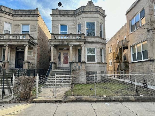 Apartment for rent at 919 W Garfield Blvd, Chicago, IL 60621