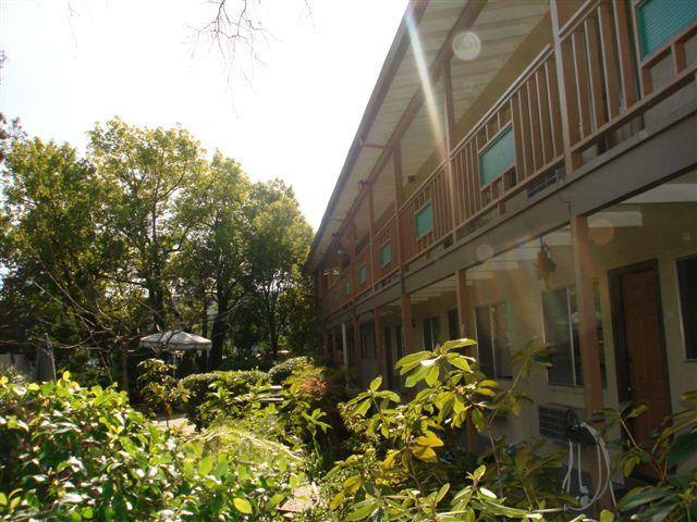 Apartment for rent at 2044-2050 Mendocino Ave #25, Santa Rosa, CA 95401