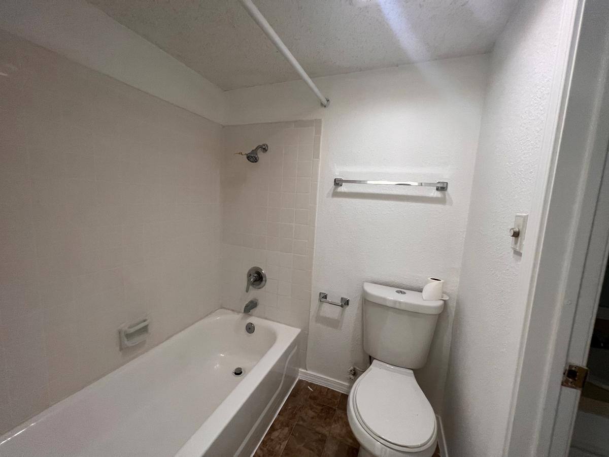 Apartment for rent at 627 Sinclair Dr #1, Norman, OK 73071