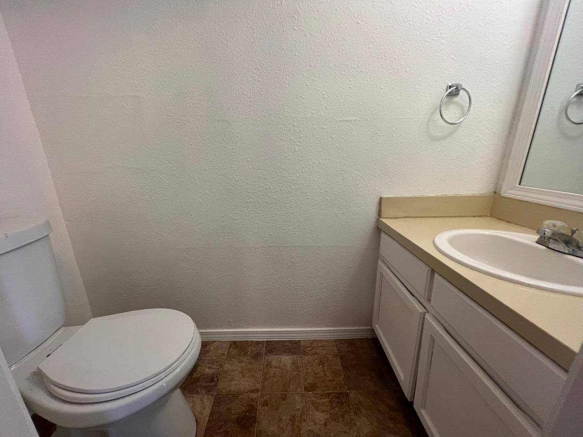 Apartment for rent at 627 Sinclair Dr #1, Norman, OK 73071