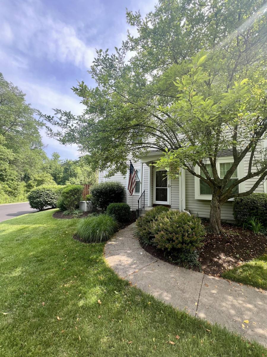 Townhouse for rent at Makefield Glen, 8503 Spruce Mill Dr, Morrisville, PA 19067