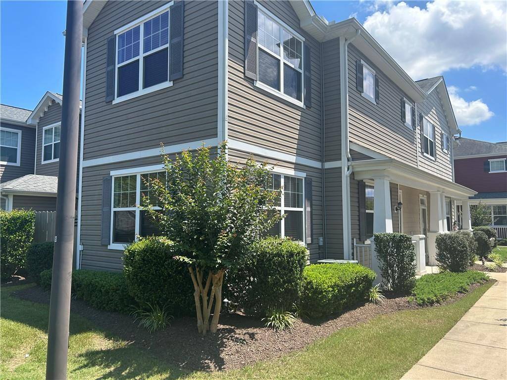 Townhouse for rent at Kings Point, 2409 Leytonstone Dr, Chesapeake, VA 23321