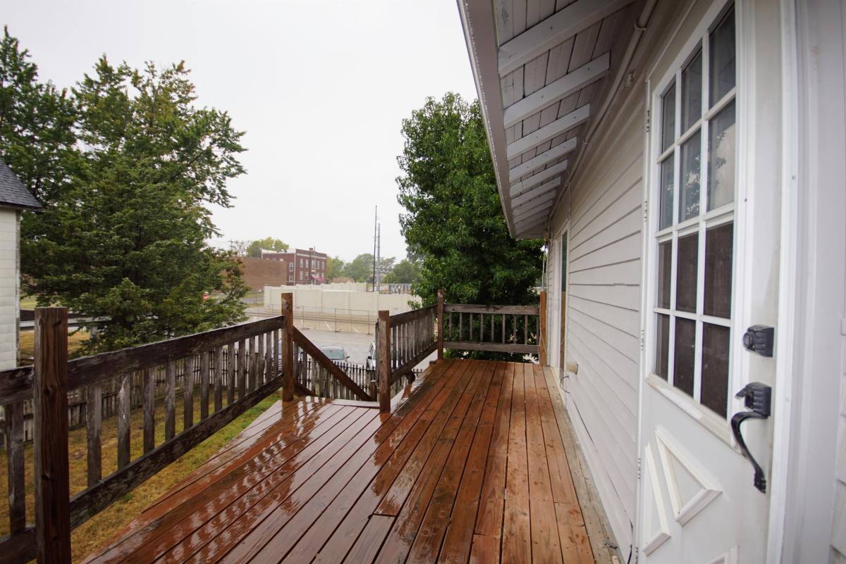 Apartment for rent at 324 SW Van Buren St #1, Topeka, KS 66603