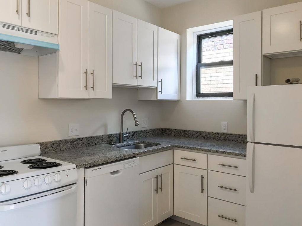 Apartment for rent at 395 Harvard St #5, Brookline, MA 02446