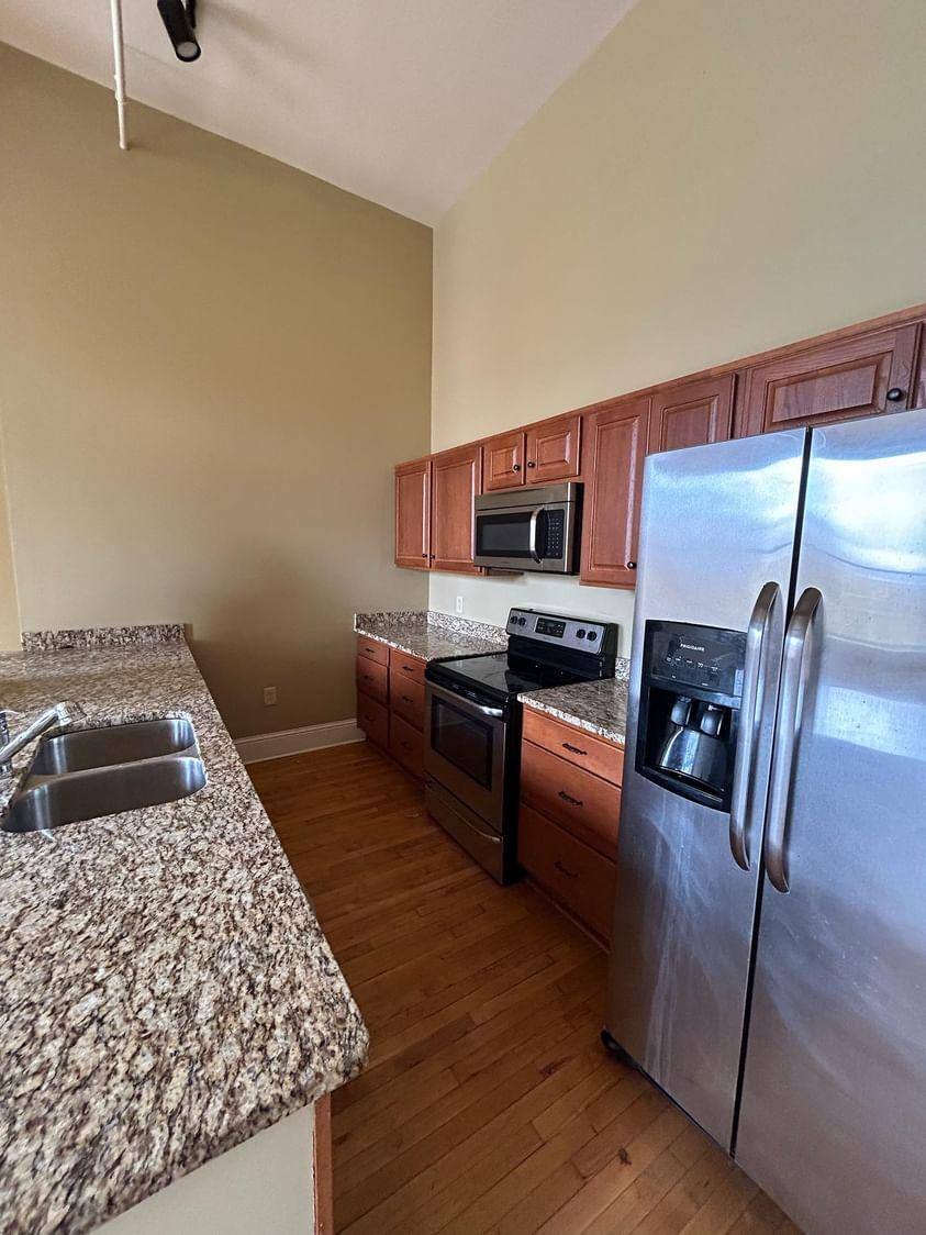 Apartment for rent at 370 Cherry St, Macon, GA 31201