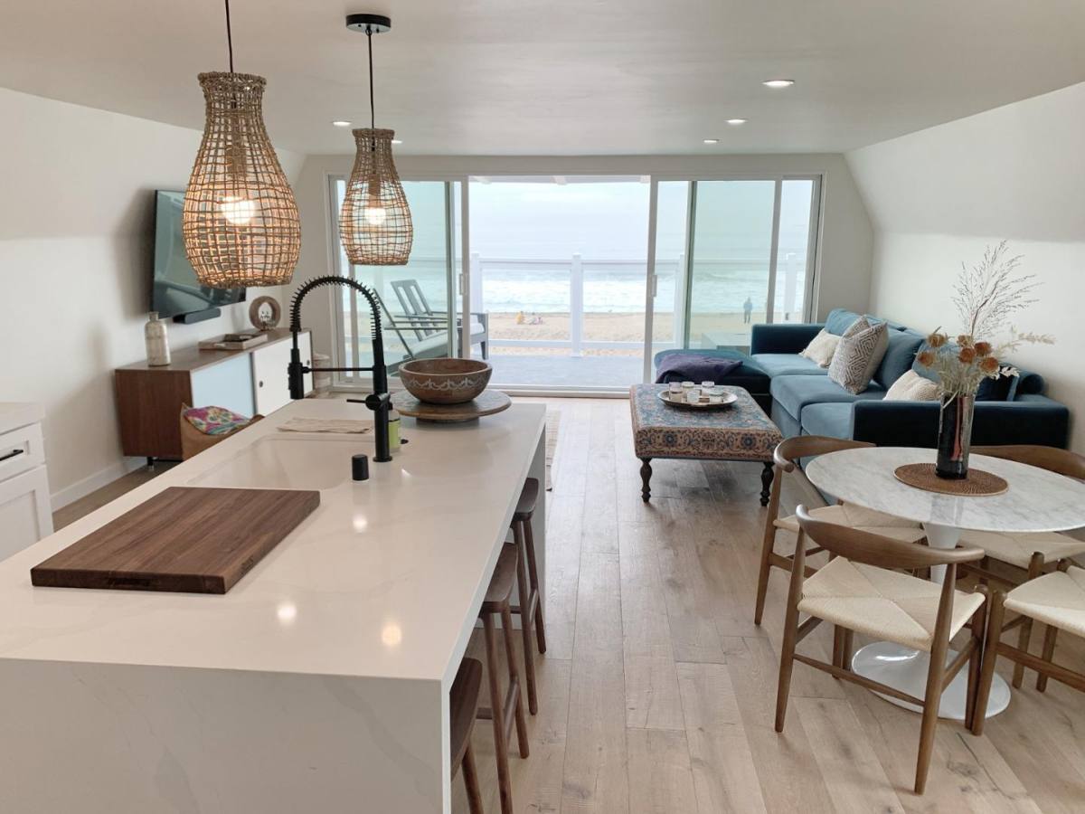 House for rent at 16387 S Pacific Ave #3, Huntington Beach, CA 92648
