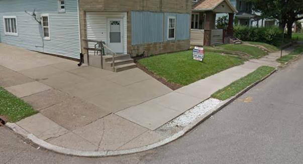 Apartment for rent at 701 Arlington Ave NW #5, Canton, OH 44708