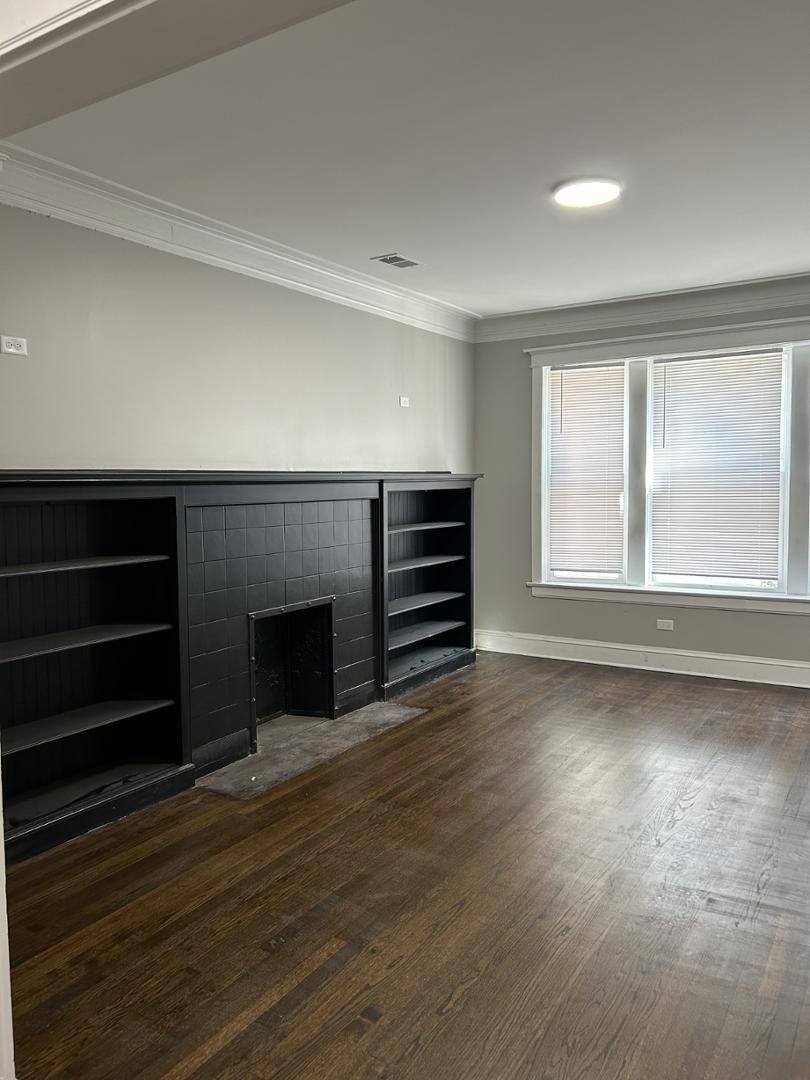 Apartment for rent at 5722-24 S King Dr, Chicago, IL 60637