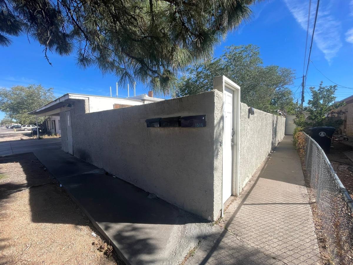 House for rent at 1506 Amherst Dr SE, Albuquerque, NM 87106