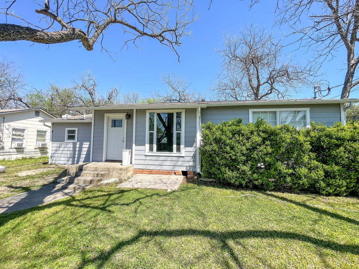 House for rent at 244 Ridgewood Ave, New Braunfels, TX 78130