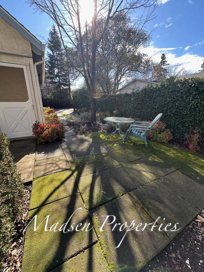 House for rent at 381 E 9th St, Chico, CA 95928