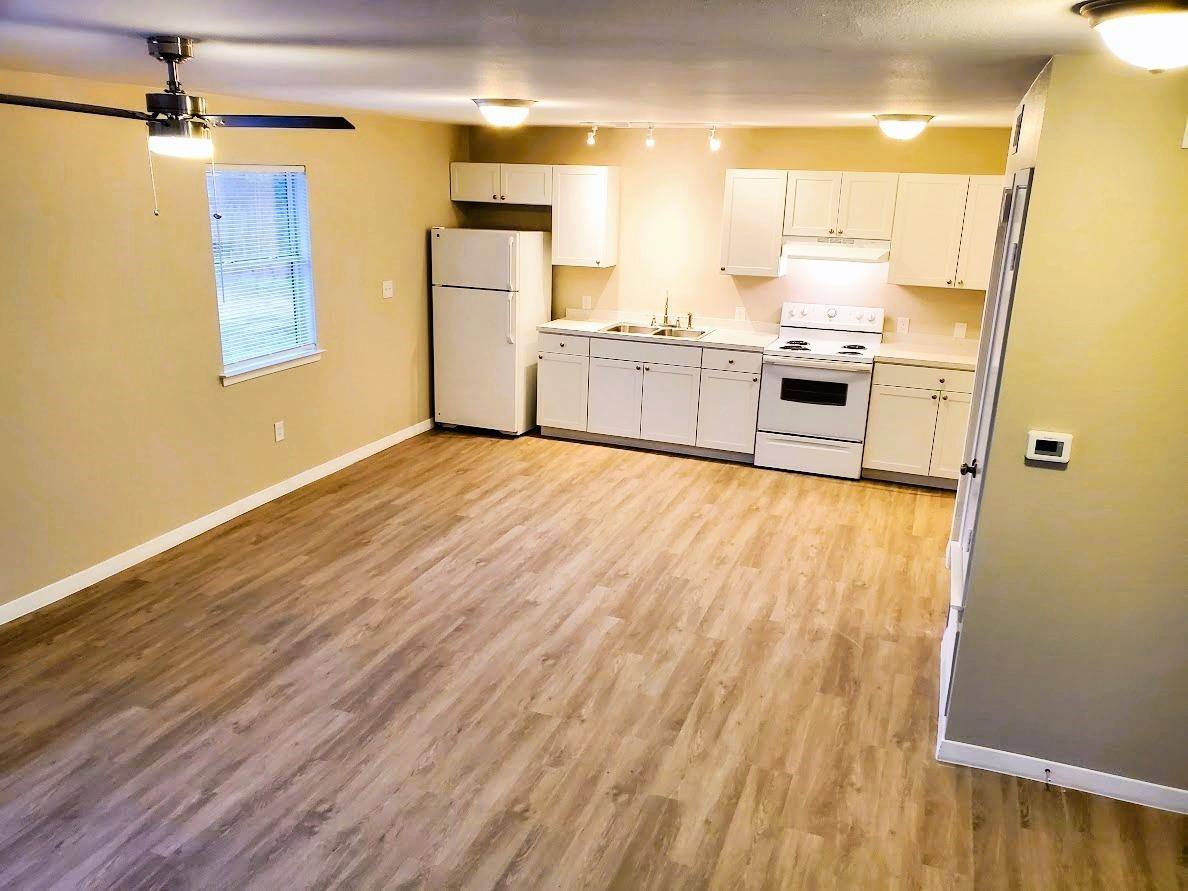 Apartment for rent at 219 NE 1st St, Smithville, TX 78957