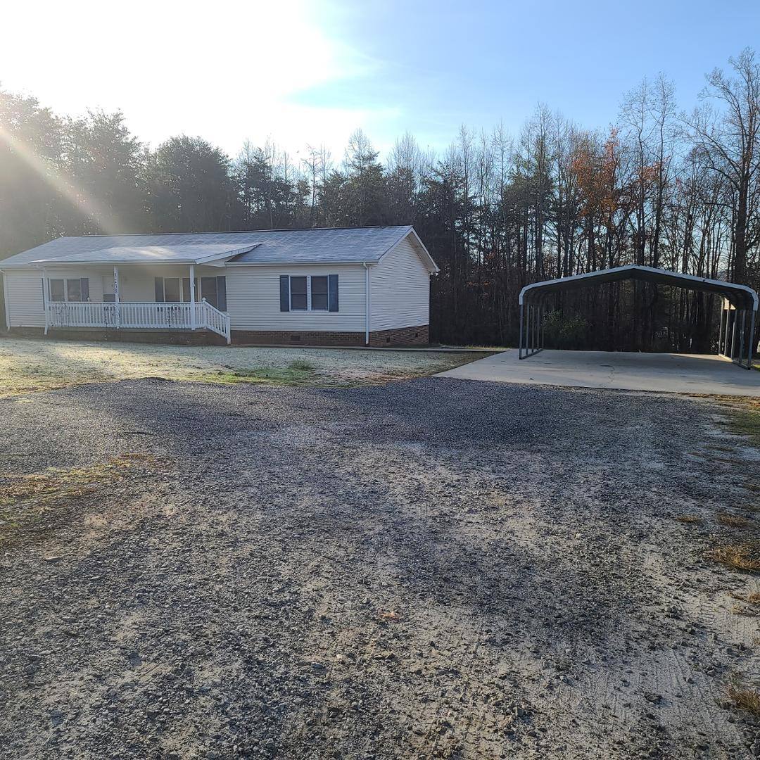 House for rent at 3238 Helton St, Lenoir, NC 28645
