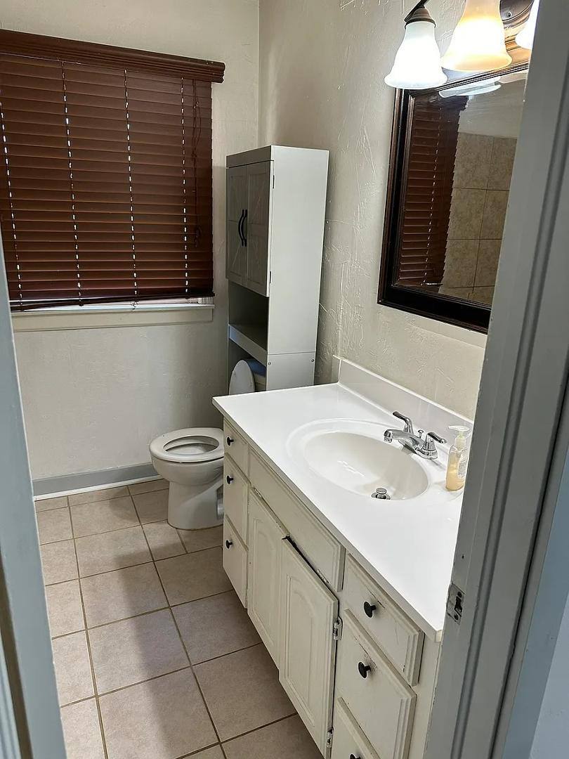 House for rent at Lakeside, 2924 NW 70th St, Oklahoma City, OK 73116