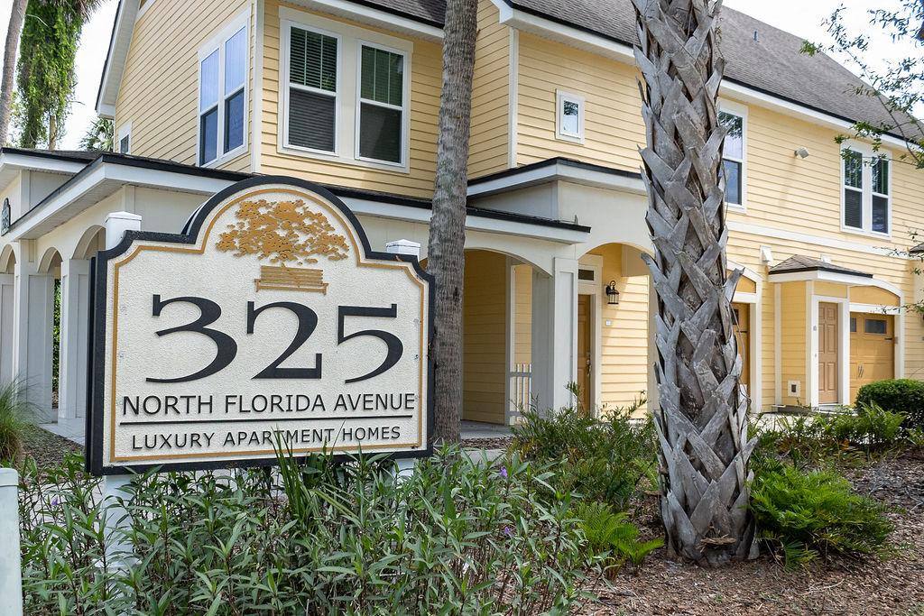 Apartment for rent at 325 N Florida Ave #101, Deland, FL 32720