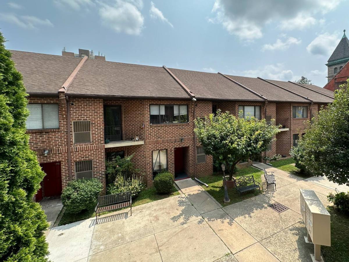 Apartment for rent at Court Commons, 783 Court St #B14, Reading, PA 19601