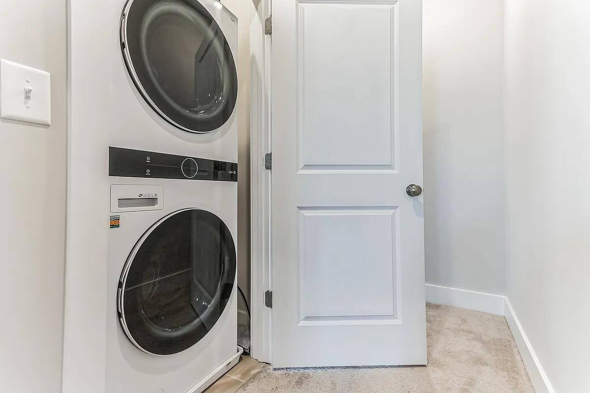 Townhouse for rent at 2030 Main St NW #204, Atlanta, GA 30318