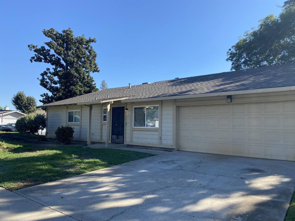 House for rent at Fara Estates, 1312 Pietriana Way, Modesto, CA 95355