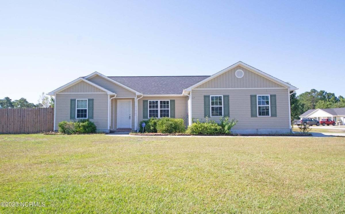House for rent at Eastport, 211 Michel Court, Hubert, NC 28539