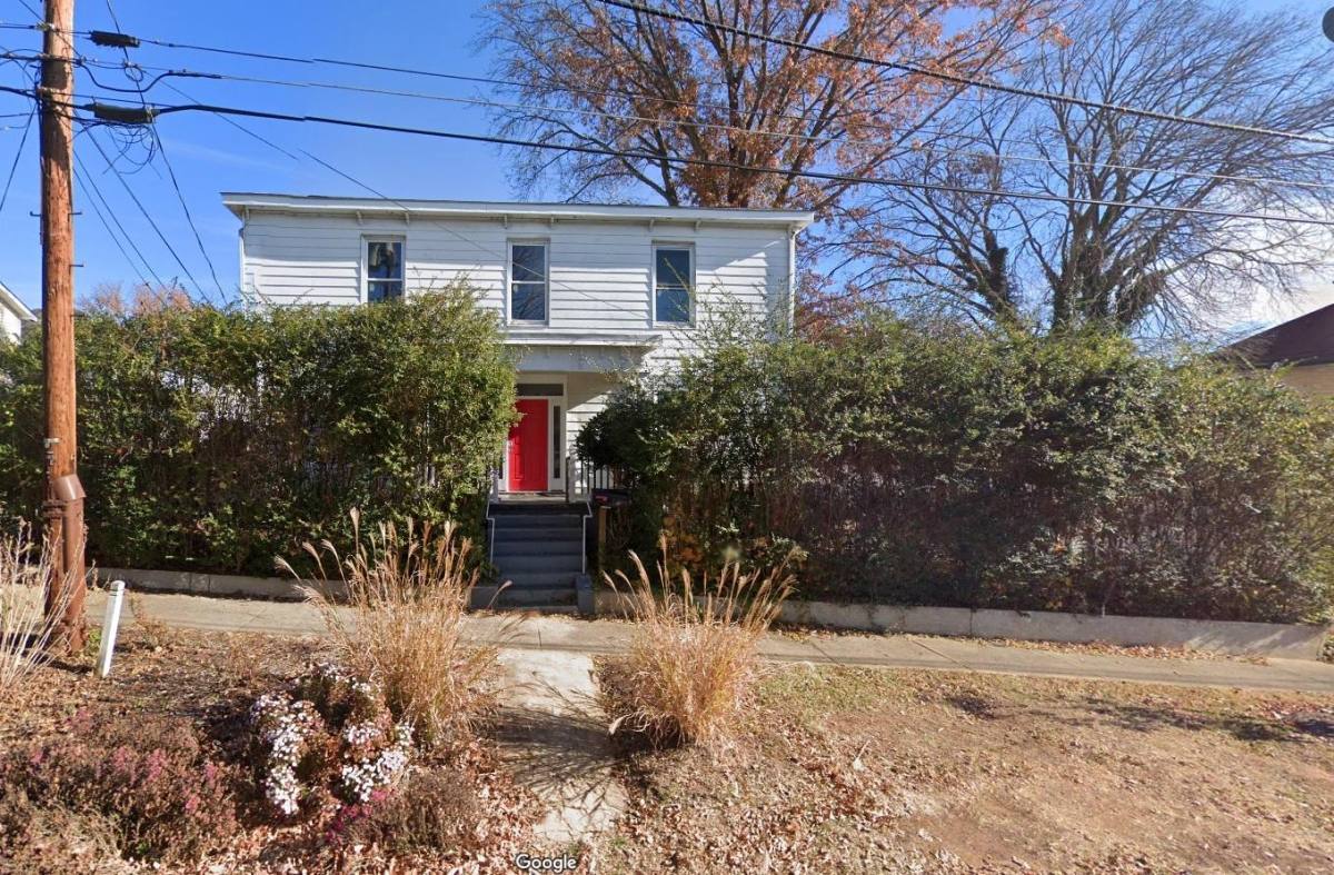 Apartment for rent at 1108 Taylor St #A, Lynchburg, VA 24504