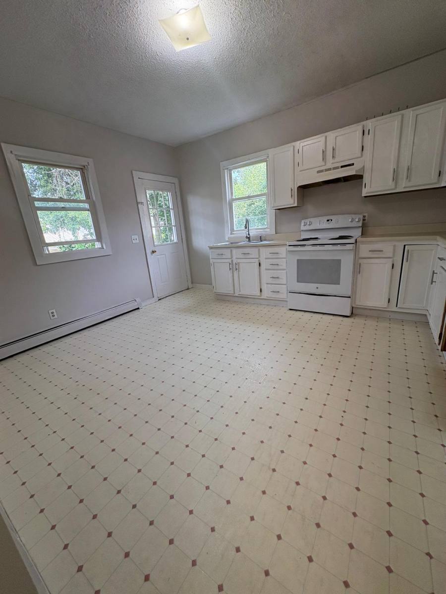 Apartment for rent at 41 Perrine Ave #1, Pittsfield, MA 01201