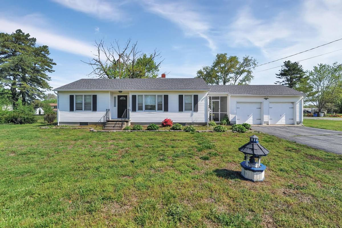 House for rent at 3088 Forrest Ave, Dover, DE 19904