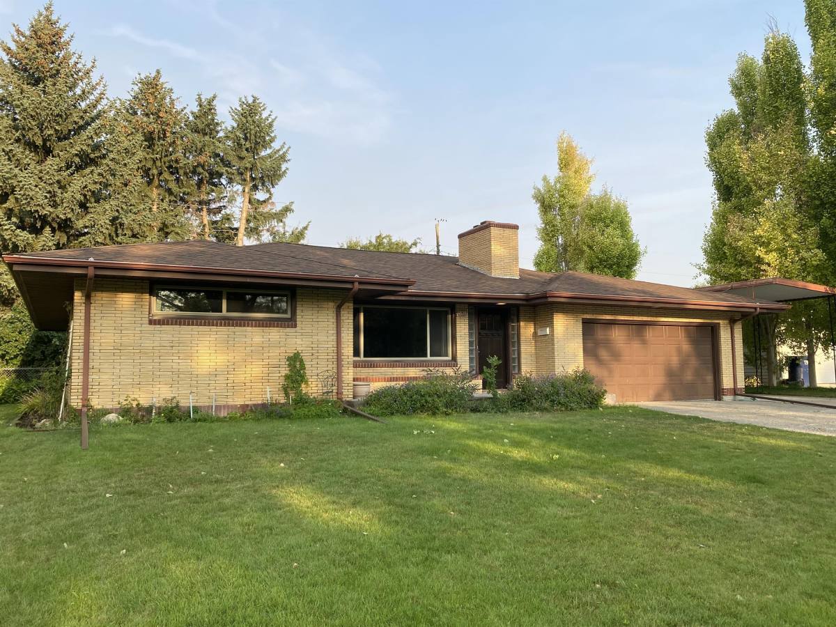 House for rent at 1828 Beech Dr, Great Falls, MT 59404