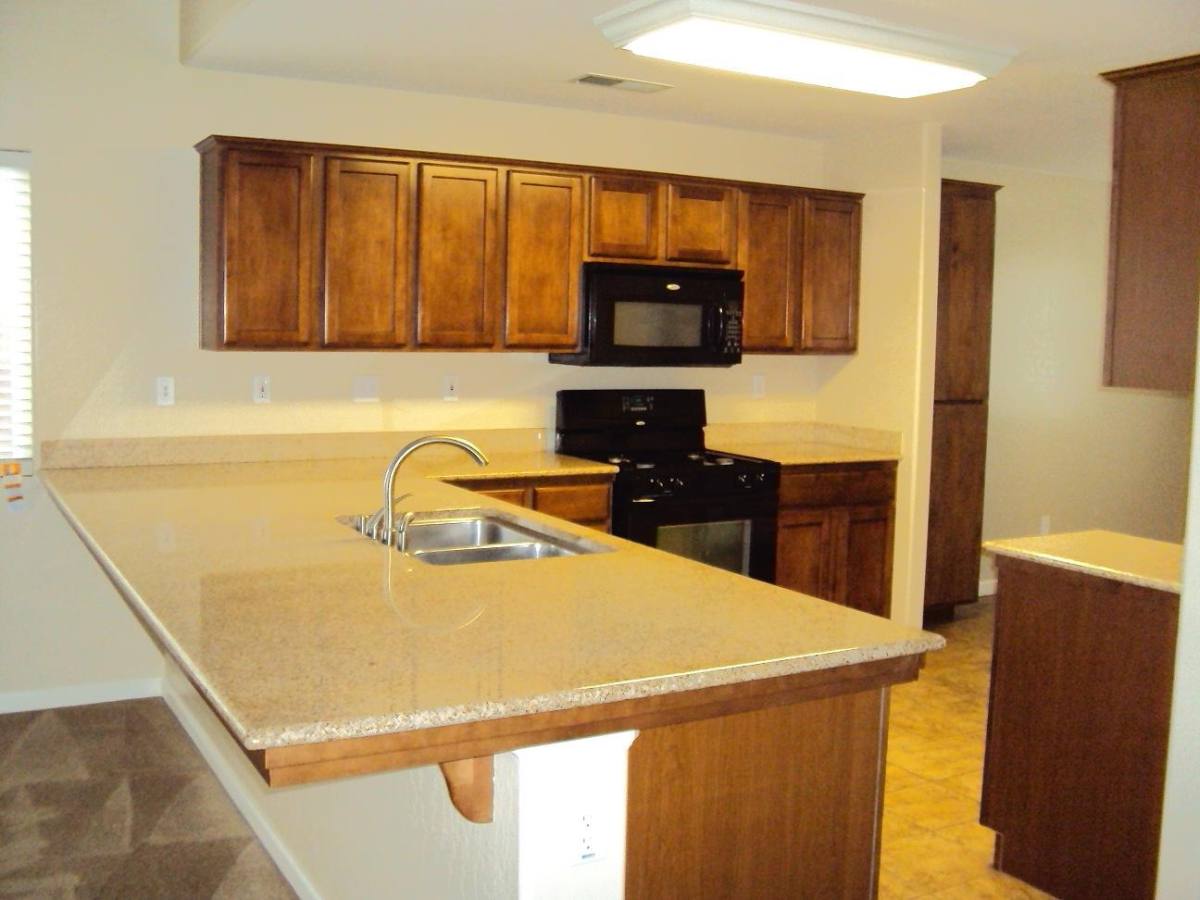 House for rent at 3338 N Linda Vista St, Visalia, CA 93291