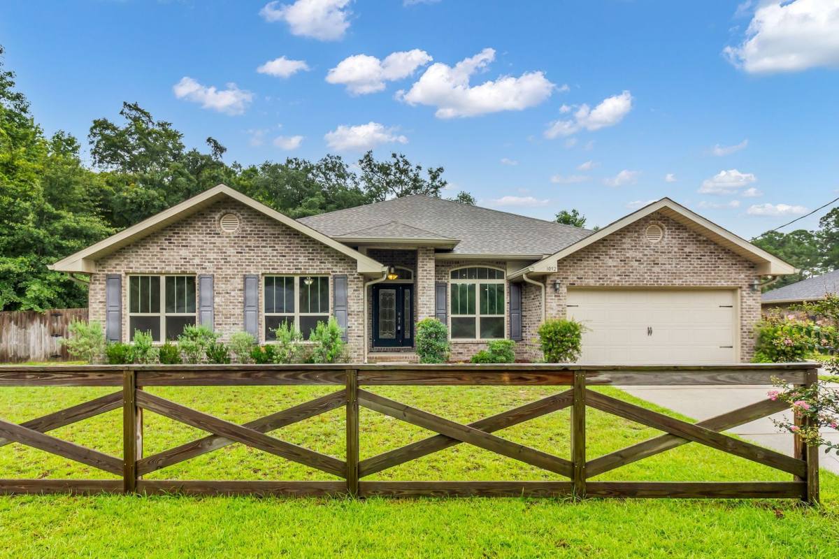 House for rent at 3092 Grady Tolbert Rd, Navarre, FL 32566