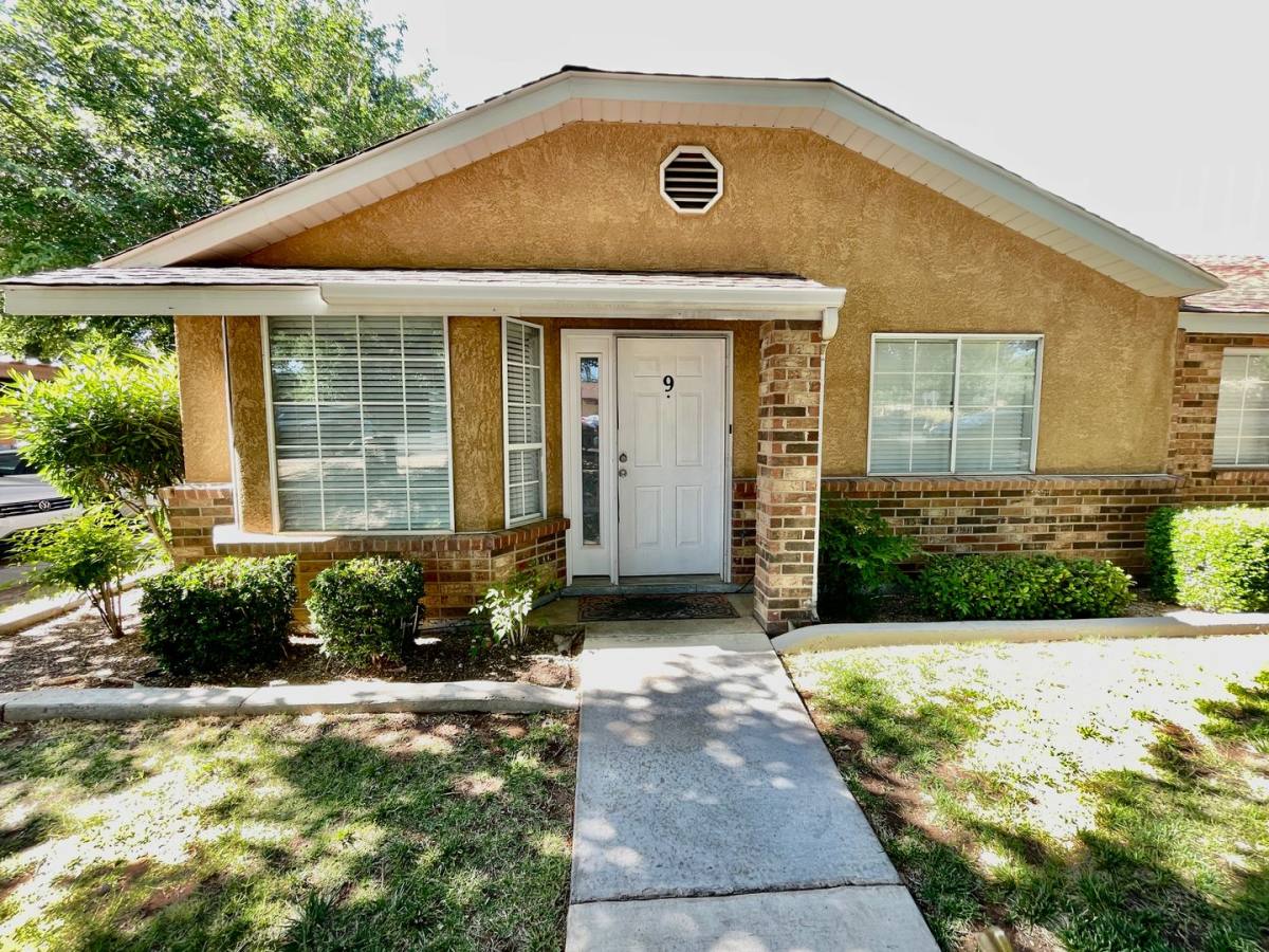 Townhouse for rent at 1050 E 500 S, Saint George, UT 84790