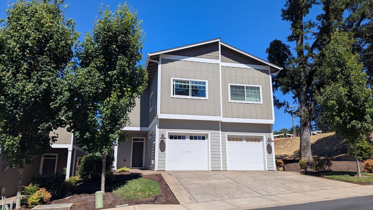 Apartment for rent at 1055-1057 Big Fir Place S, Salem, OR 97306