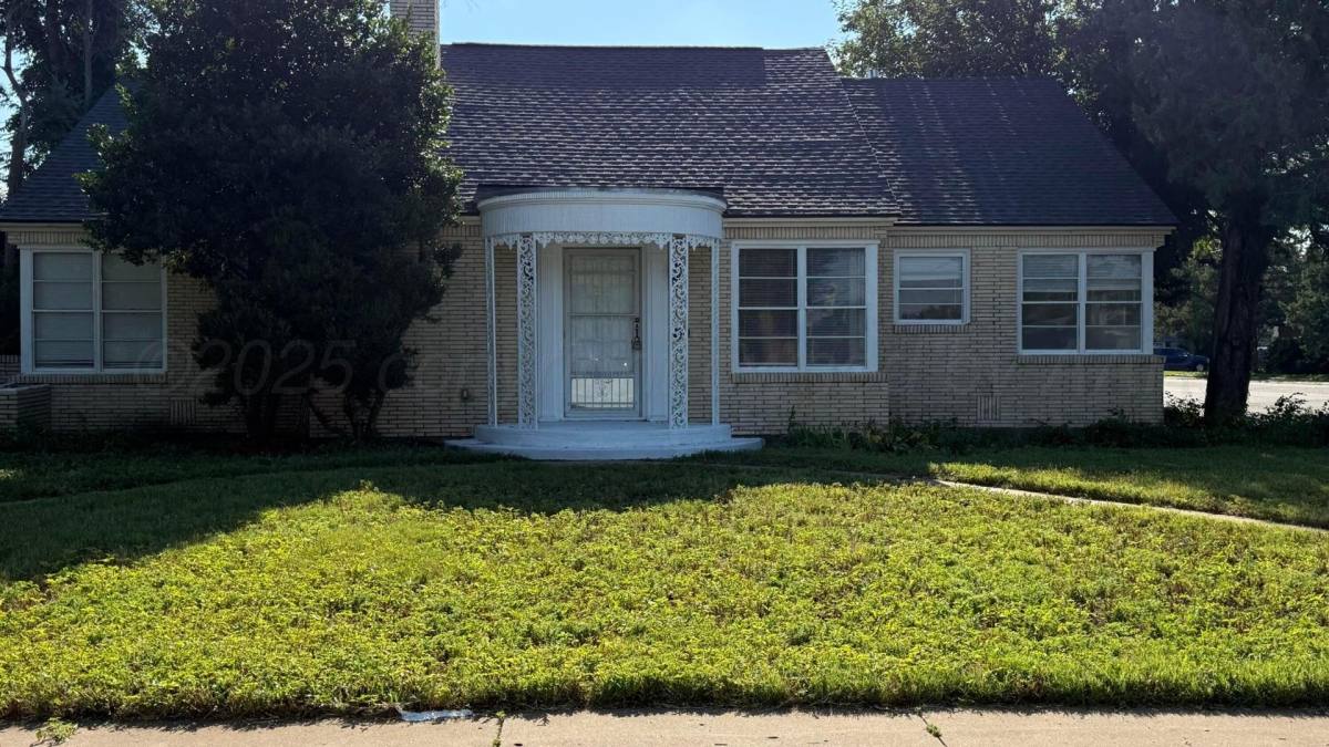 House for rent at 1000 S Austin St, Amarillo, TX 79102