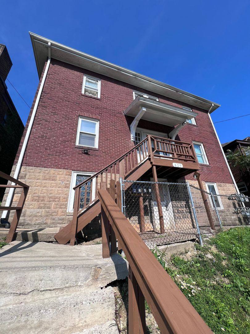 Apartment for rent at 429 Hays #2, Pittsburgh, PA 15210
