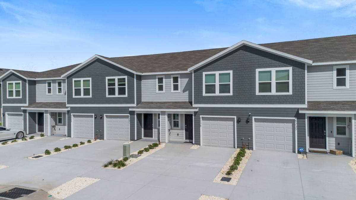Townhouse for rent at 8235 SW 67th Ave, Ocala, FL 34476