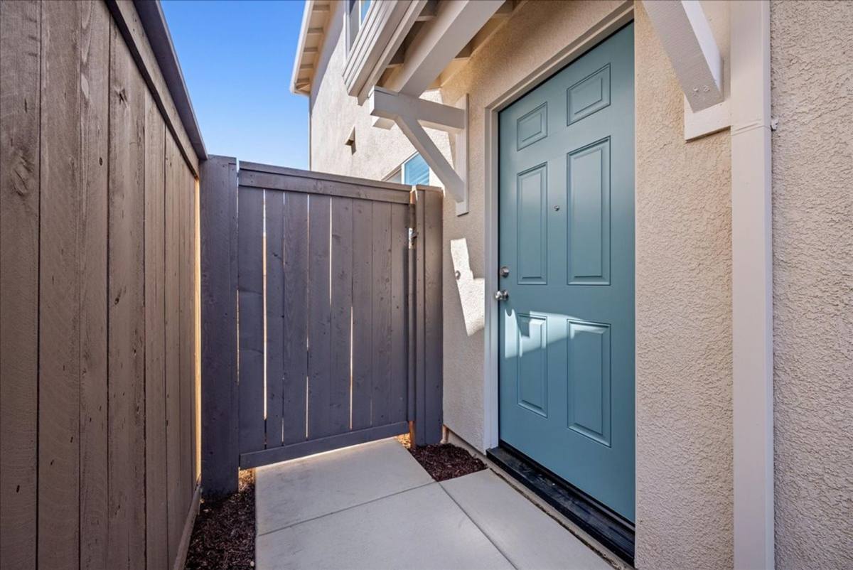 Apartment for rent at 3685 Vestland Court, Rancho Cordova, CA 95742