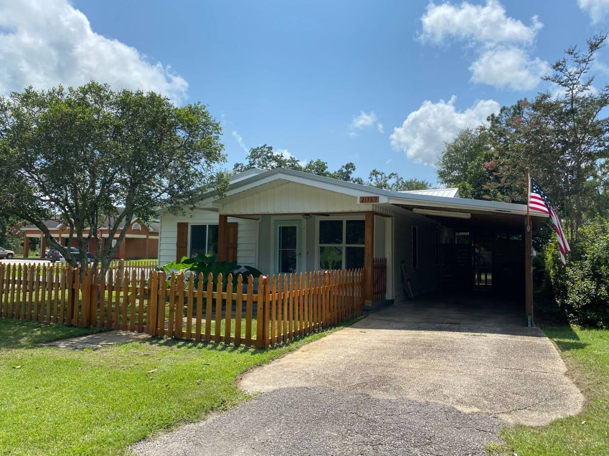 House for rent at 21769 Broad St, Silverhill, AL 36576