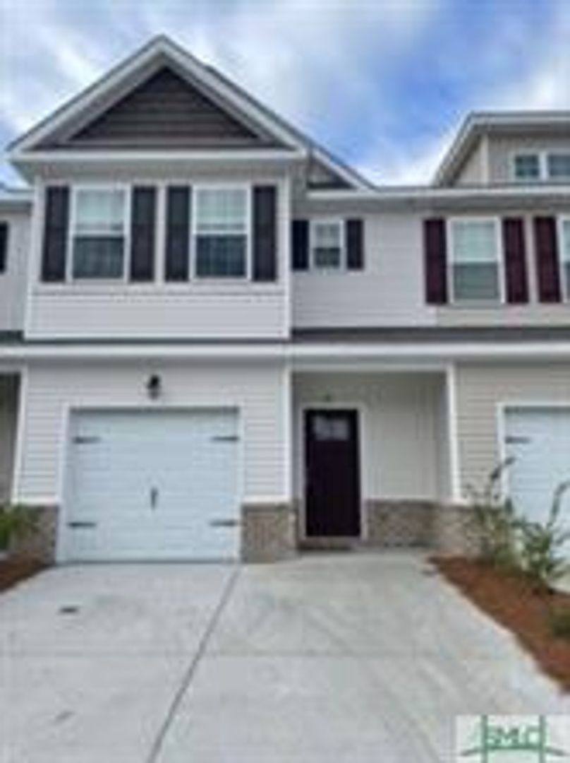 Townhouse for rent at 89 Horizon Lane, Richmond Hill, GA 31324